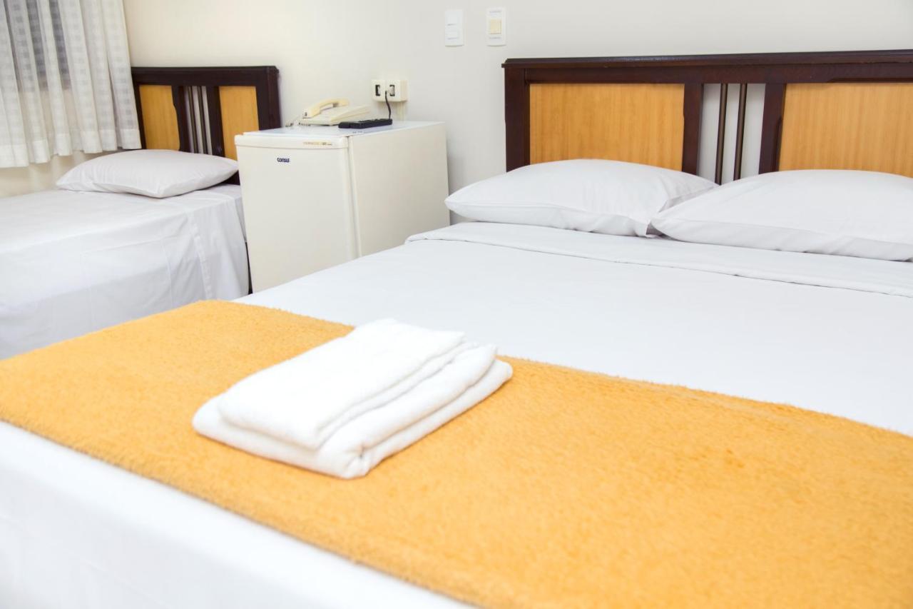 Happy Inn Hotel Жагуаріуна Екстер'єр фото